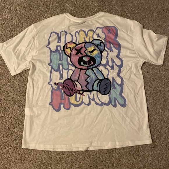 Trendy white t shirt. - Picture 1 of 3